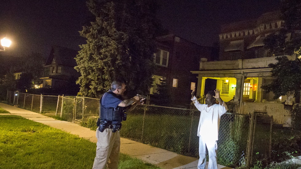 FBI says dozens of Chicago street gangs formed ‘pact’ to shoot any cop seen drawing weapon on citizens