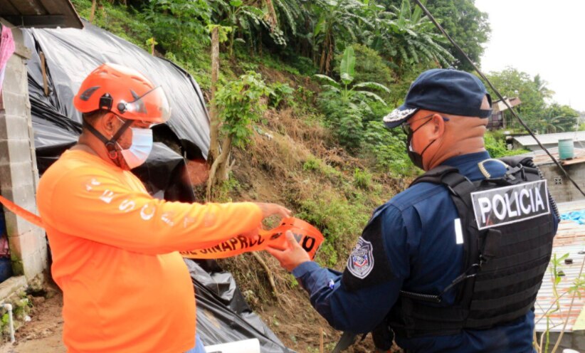 Dos muertos por los efectos de Iota en Panamá; se acerca la onda tropical 47